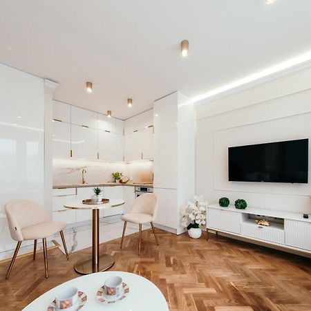 Zaspa Blisko Plaza Stadion Szpital Apartment กดัญสก์ ภายนอก รูปภาพ